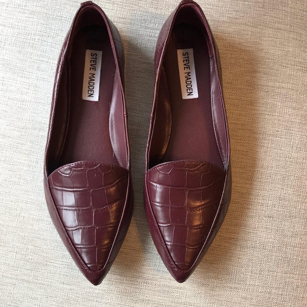 Steve Madden Burgundy Loafers